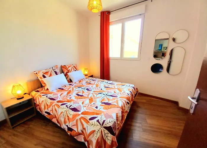 Διαμέρισμα T3 Aqui Es Besiers - Centre-historique - Cathedrale & Halles - Clim - Wifi - Free Parking Sur Demande Μπεζιέ